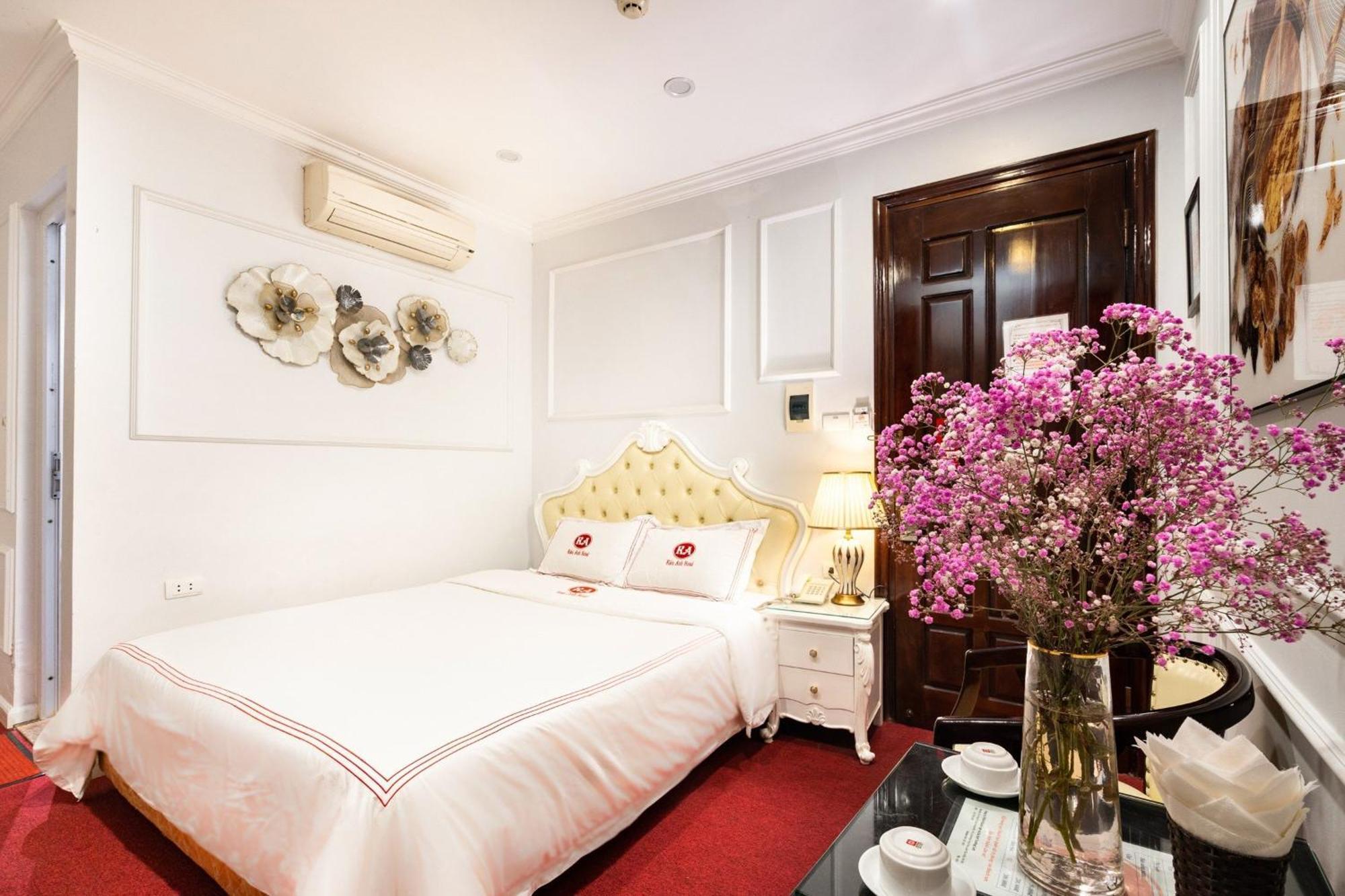 Kieu Anh Hotel - 81 Trung Kinh - By Bay Luxury Hanoi Exteriör bild