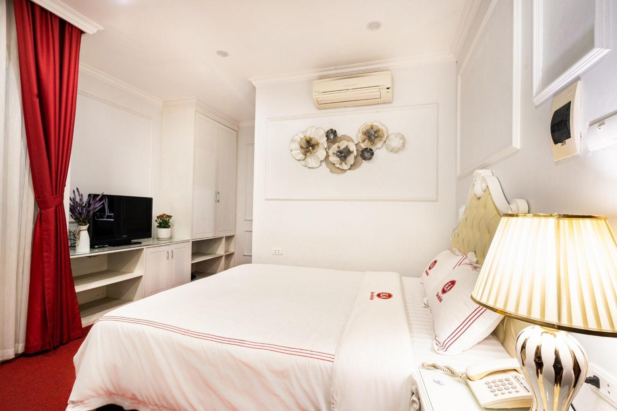 Kieu Anh Hotel - 81 Trung Kinh - By Bay Luxury Hanoi Exteriör bild